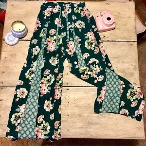 Floral float pants with flare bottoms